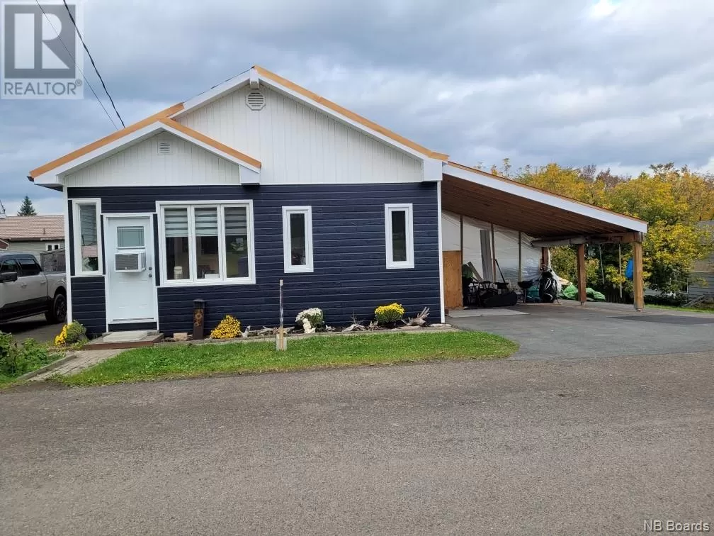 House for rent: 403 Rue Wallace, Dalhousie, New Brunswick E8C 2W2
