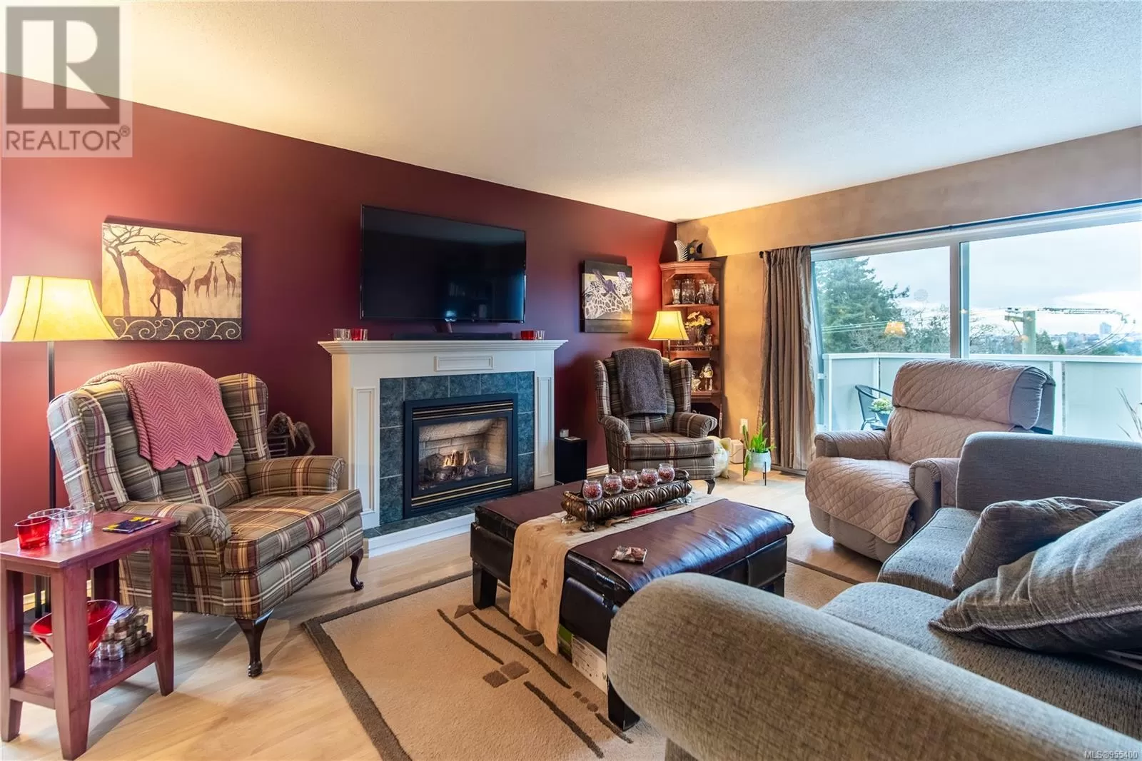 Apartment for rent: 405 710 Lampson St, Esquimalt, British Columbia V9A 6A6