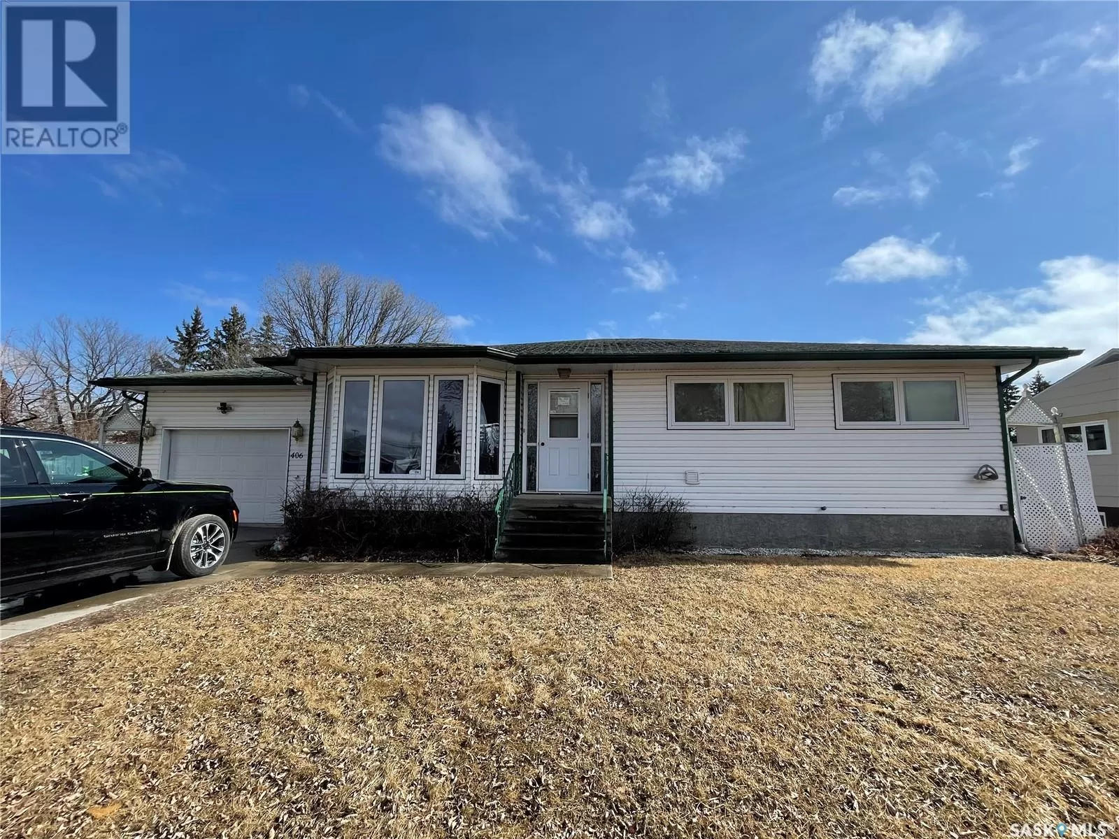 House for rent: 406 1st Street E, Meadow Lake, Saskatchewan S9X 1E8