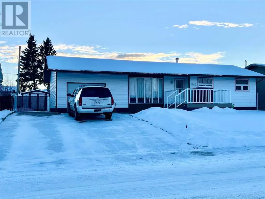 House for rent: 407 7 Avenue, Fox Creek, Alberta T0H 1P0