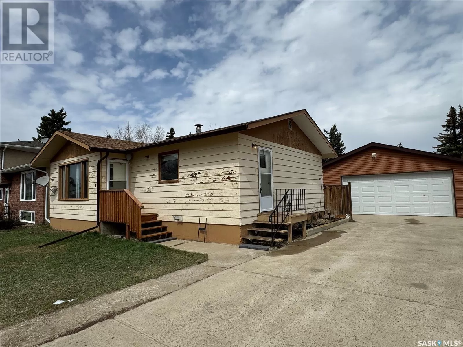 House for rent: 409 5th Avenue W, Biggar, Saskatchewan S0K 0M0
