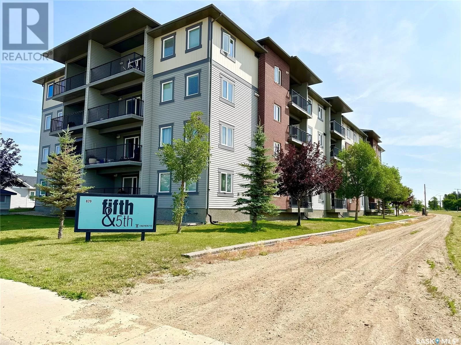 Apartment for rent: 409 820 5th Street Ne, Weyburn, Saskatchewan S4H 2V2