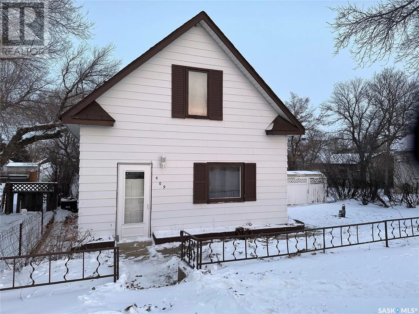 House for rent: 409 Mann Avenue, Radville, Saskatchewan S0C 2G0