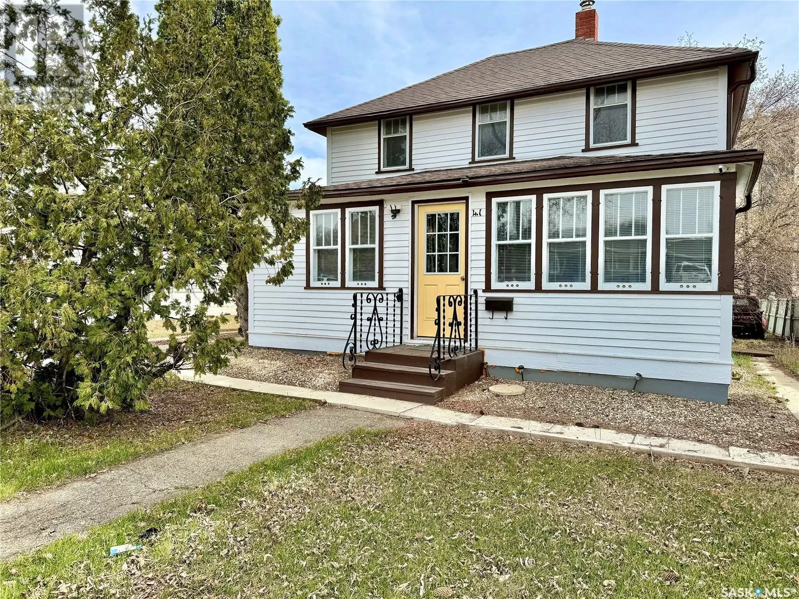 House for rent: 41 6th Avenue N, Yorkton, Saskatchewan S3N 0X5