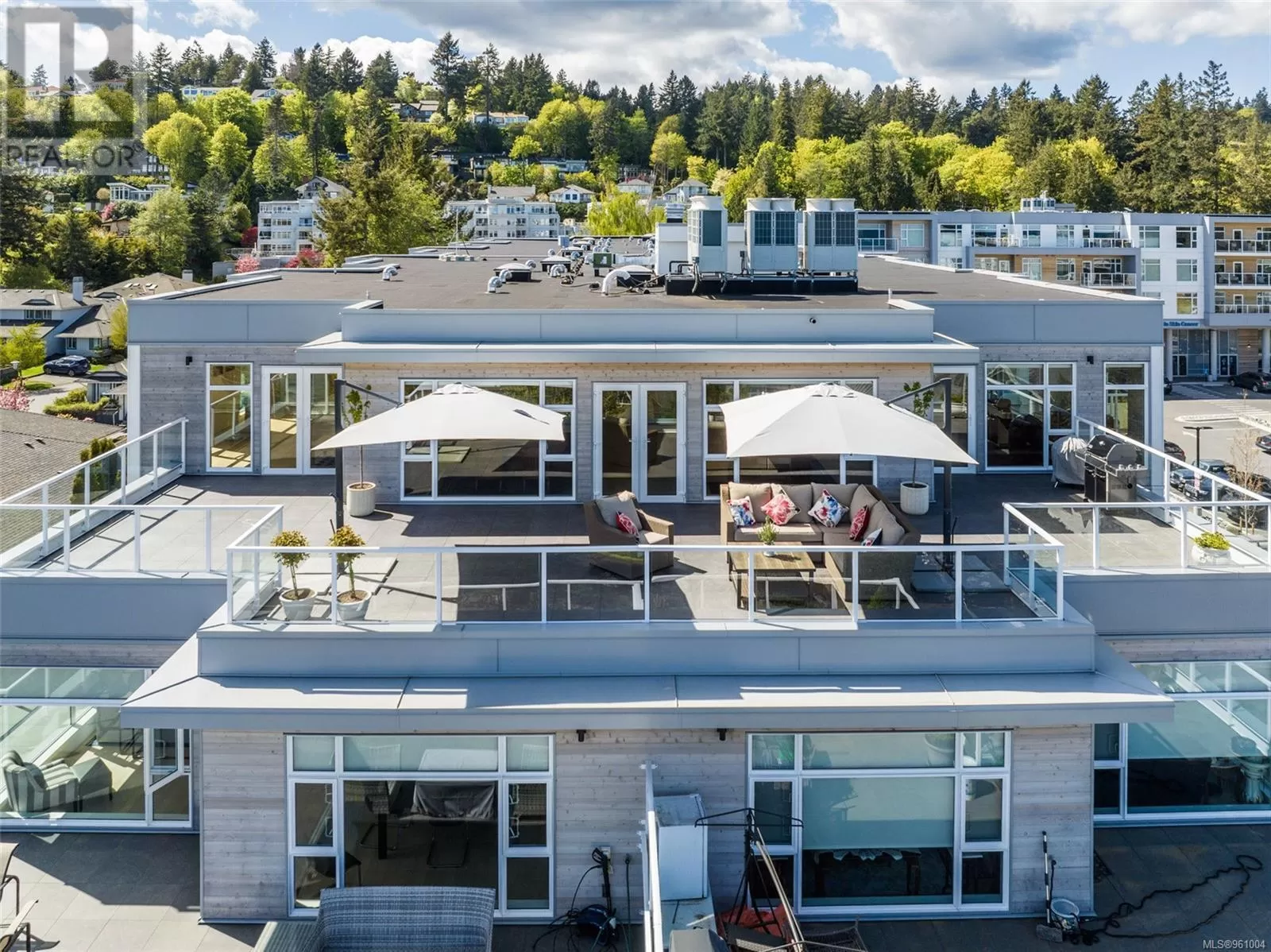 Apartment for rent: 410 5118 Cordova Bay Rd, Saanich, British Columbia V8Y 2K5