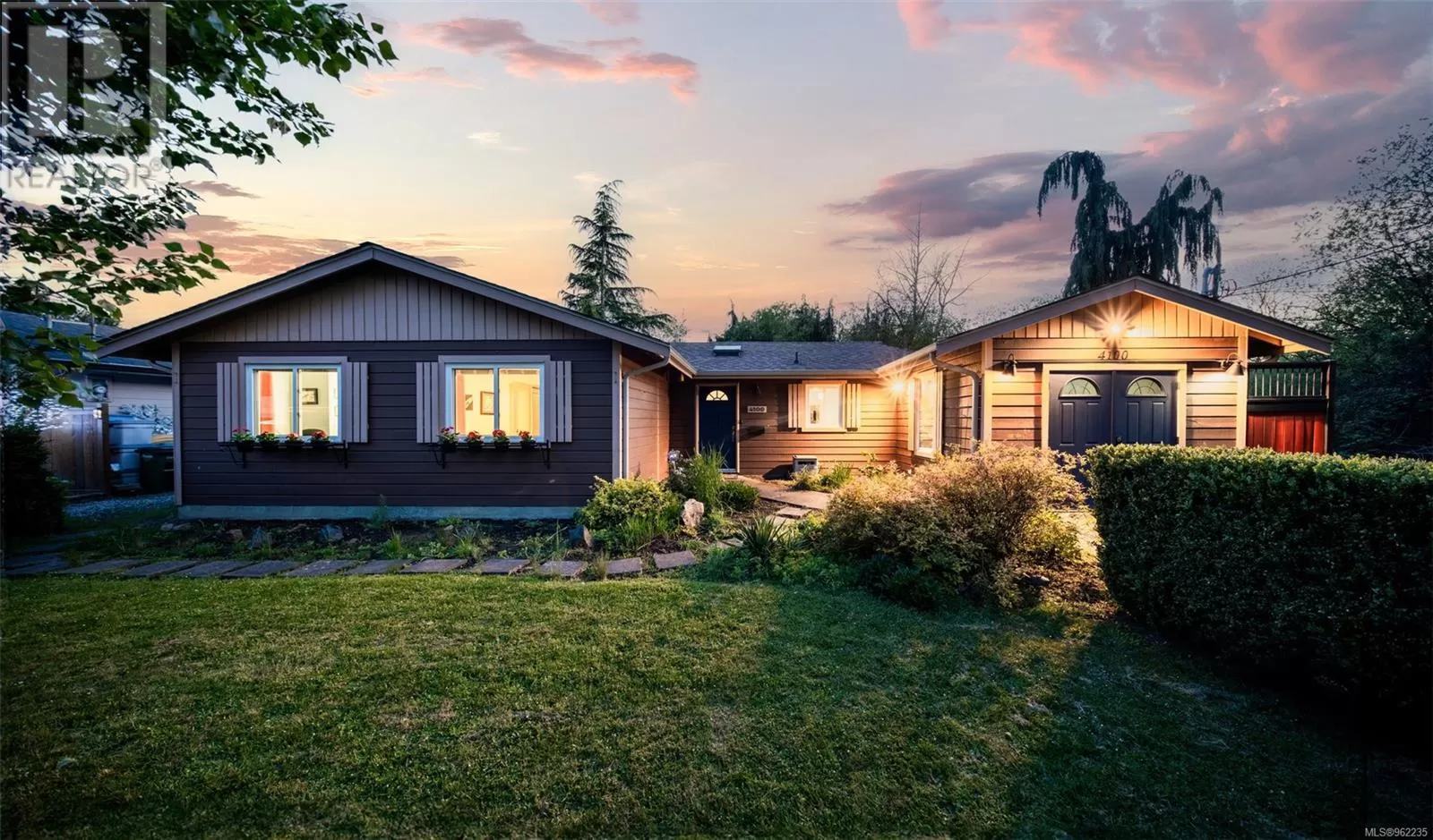 House for rent: 4100 Interurban Rd, Saanich, British Columbia V8Z 4W7