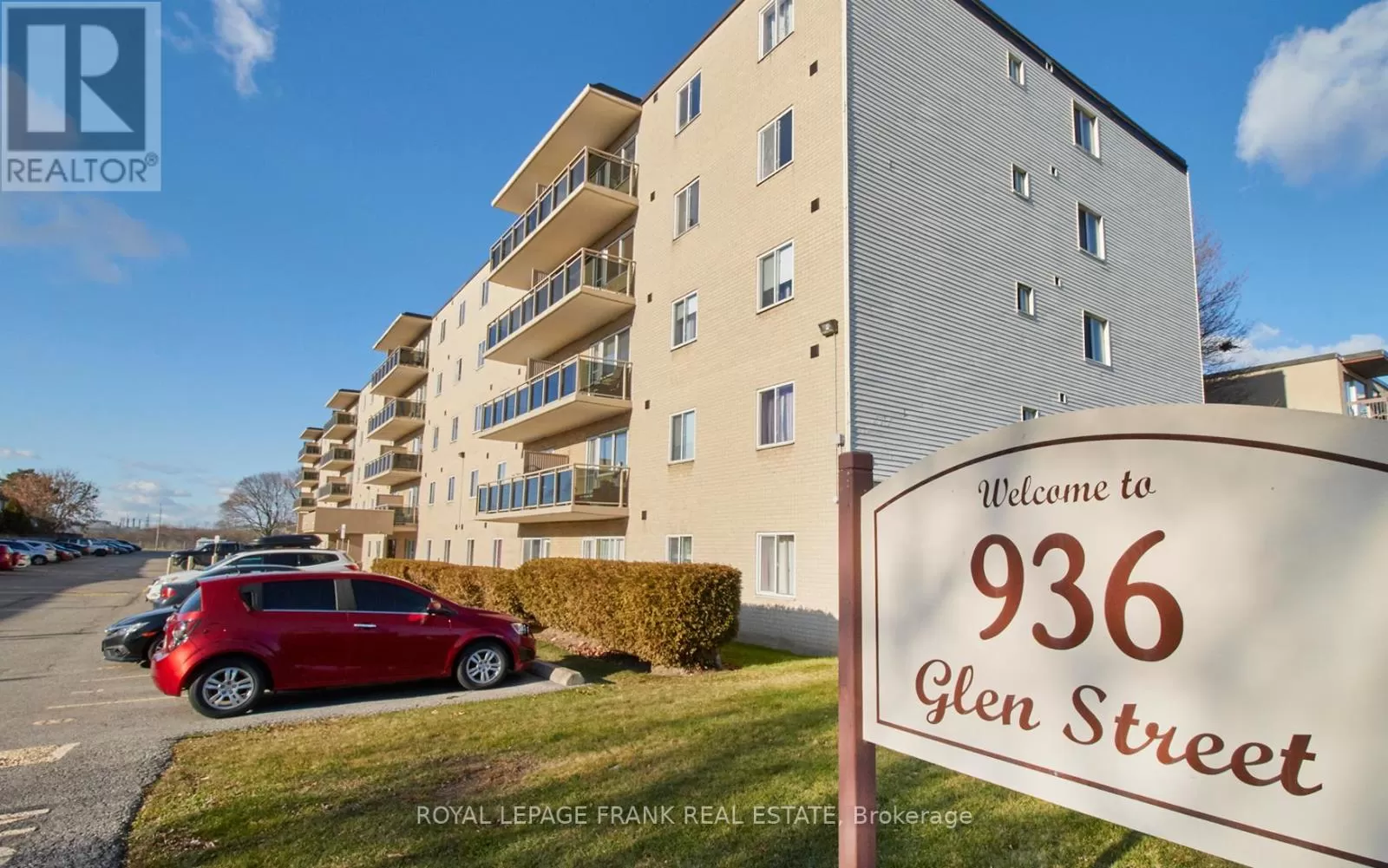 Apartment for rent: #411 -936 Glen St, Oshawa, Ontario L1J 5Z7