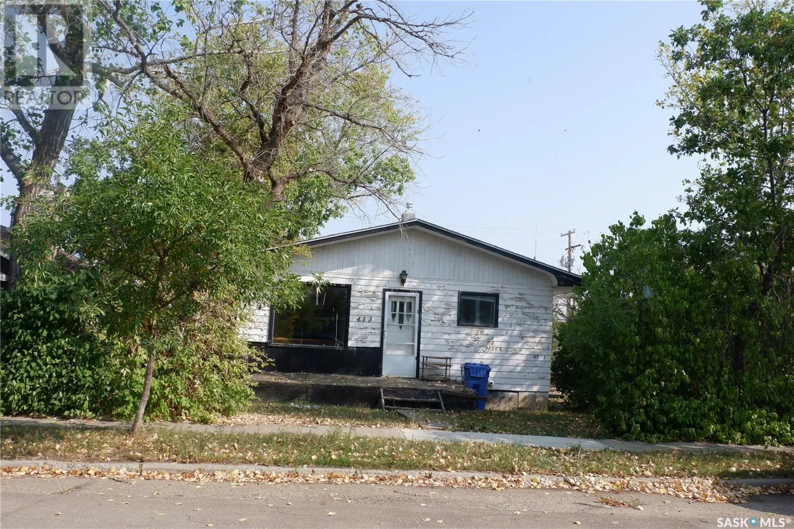 House for rent: 413 2nd Avenue E, Assiniboia, Saskatchewan S0H 0B0