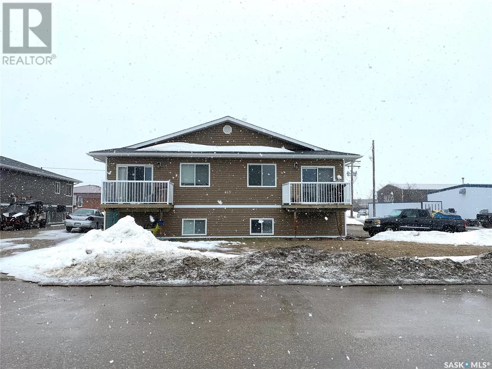 Fourplex for rent: 413 St Mary Street, Esterhazy, Saskatchewan S0A 0X0