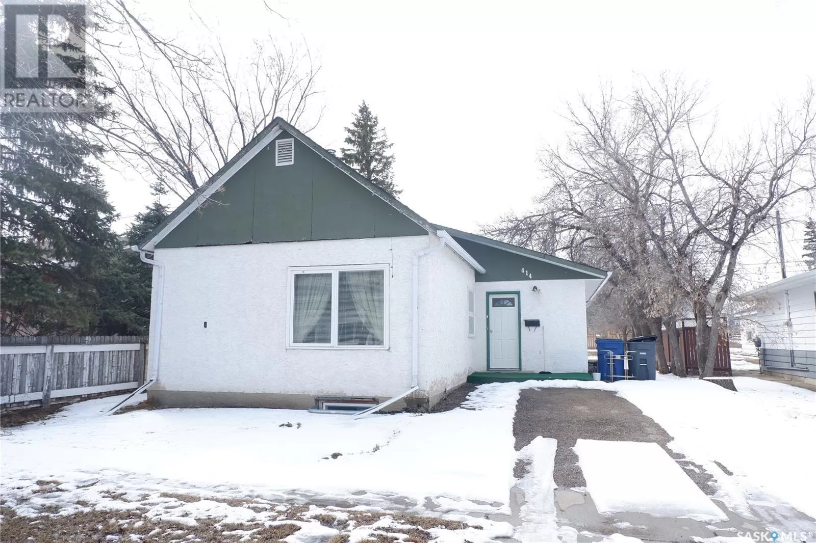 House for rent: 414 2nd Avenue E, Assiniboia, Saskatchewan S0H 0B0