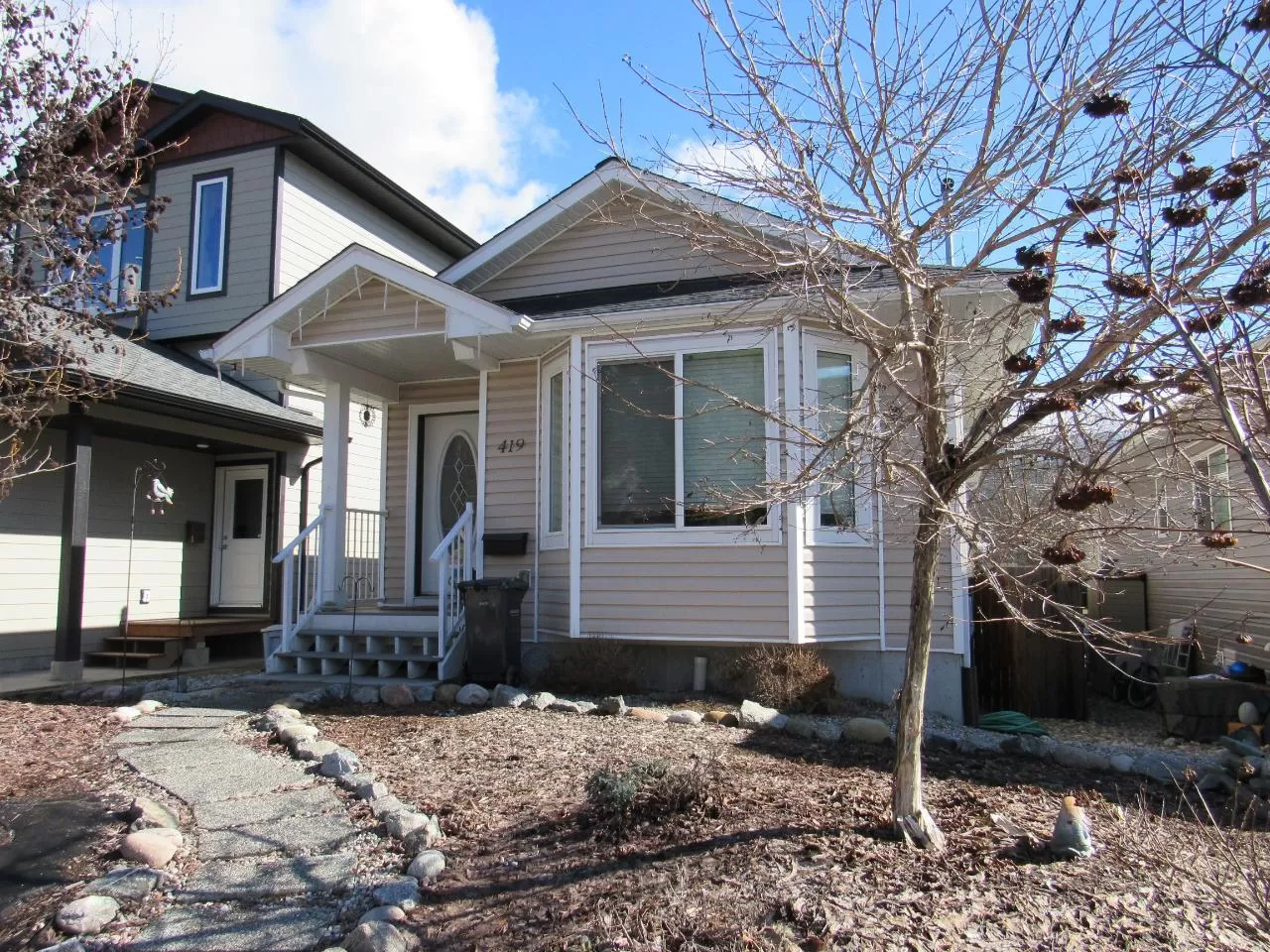House for rent: 419 5th Ave, Castlegar, British Columbia V1N 1V9