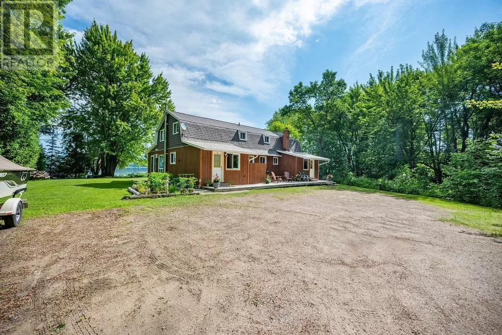 House for rent: 419 Devlin Lane, Laurentian Hills, Ontario K0J 1P0