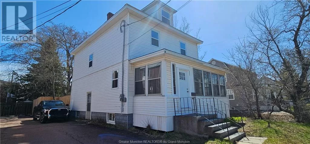 House for rent: 421 High St, Moncton, New Brunswick E1C 6E3