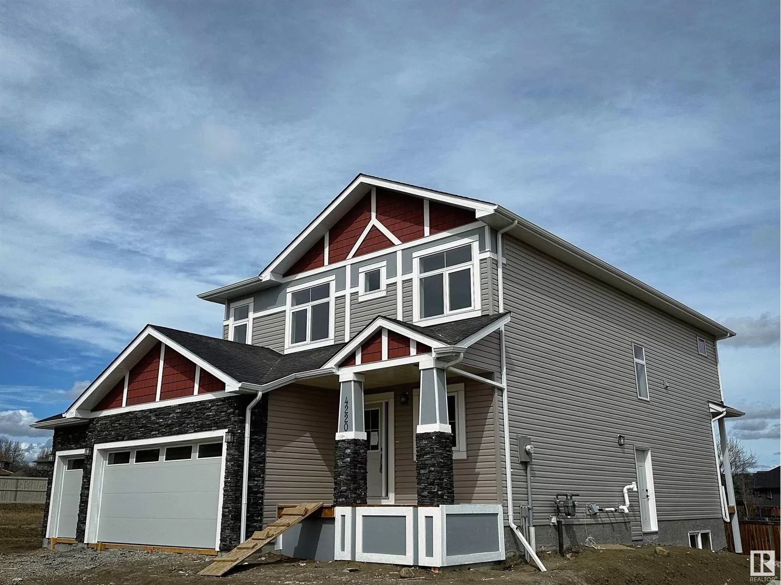 House for rent: 4220 41b Av, Drayton Valley, Alberta T7A 1G3