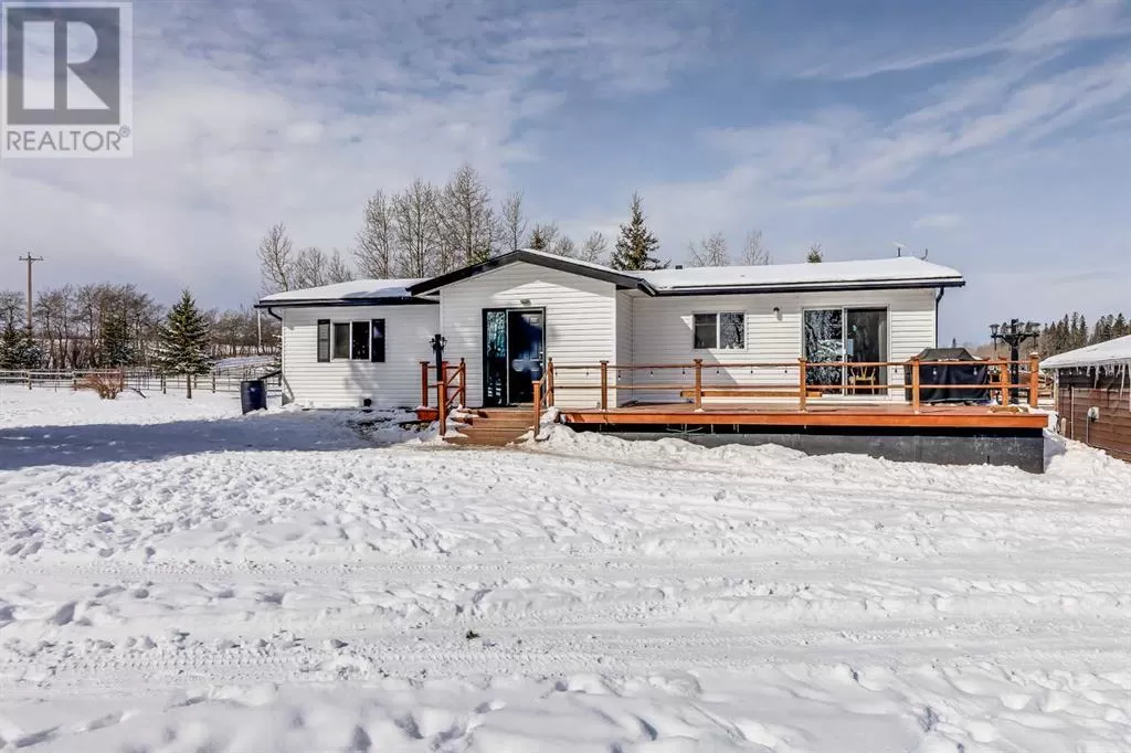 House for rent: 4224 Township Road 300 Township, Rural Mountain View County, Alberta T0M 0R0