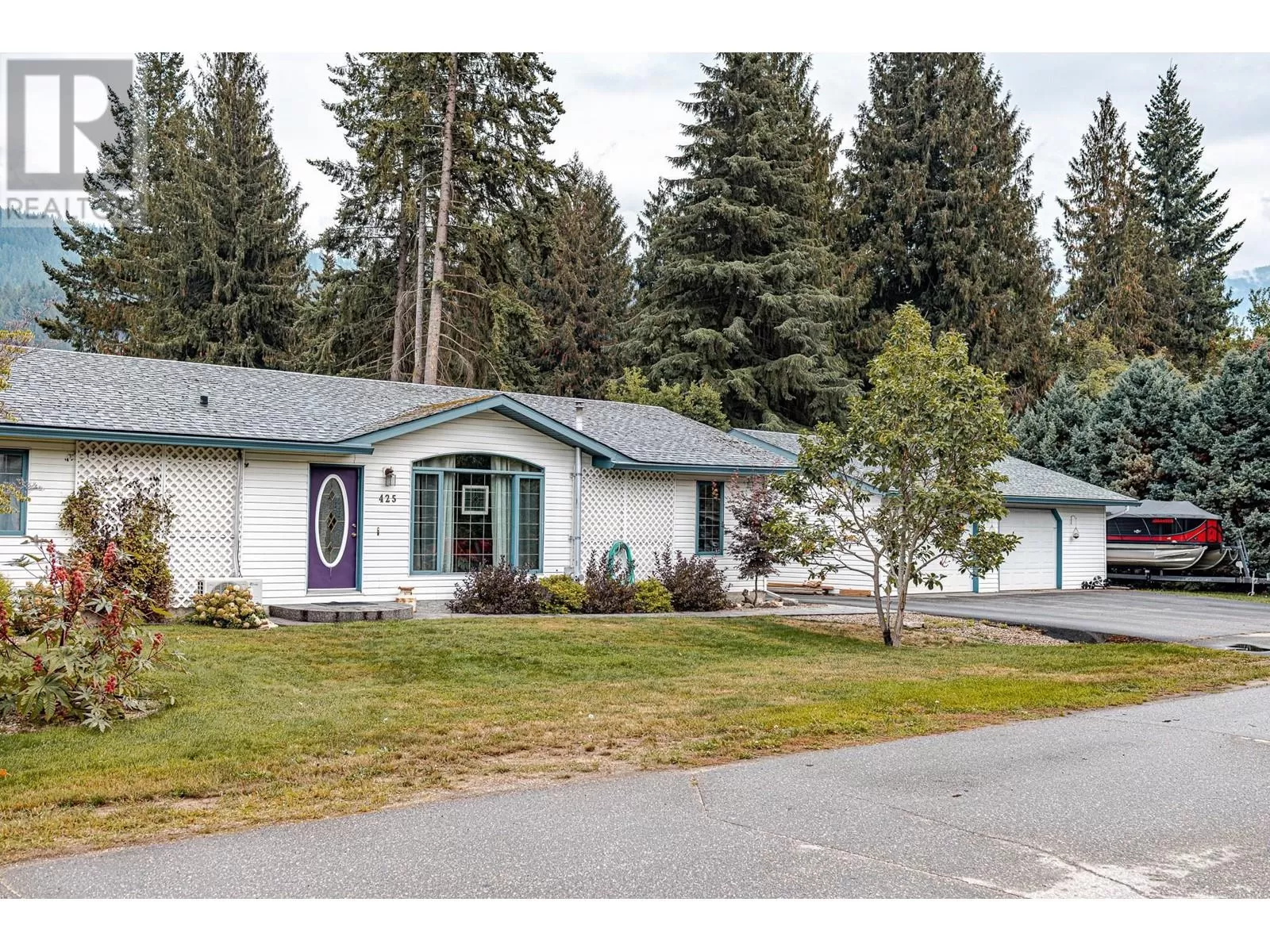 Manufactured Home for rent: 425 Maduik Avenue, Sicamous, British Columbia V0E 2V1
