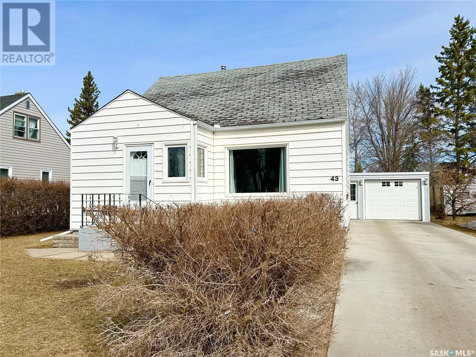 House for rent: 43 King Street W, Yorkton, Saskatchewan S3N 0T9