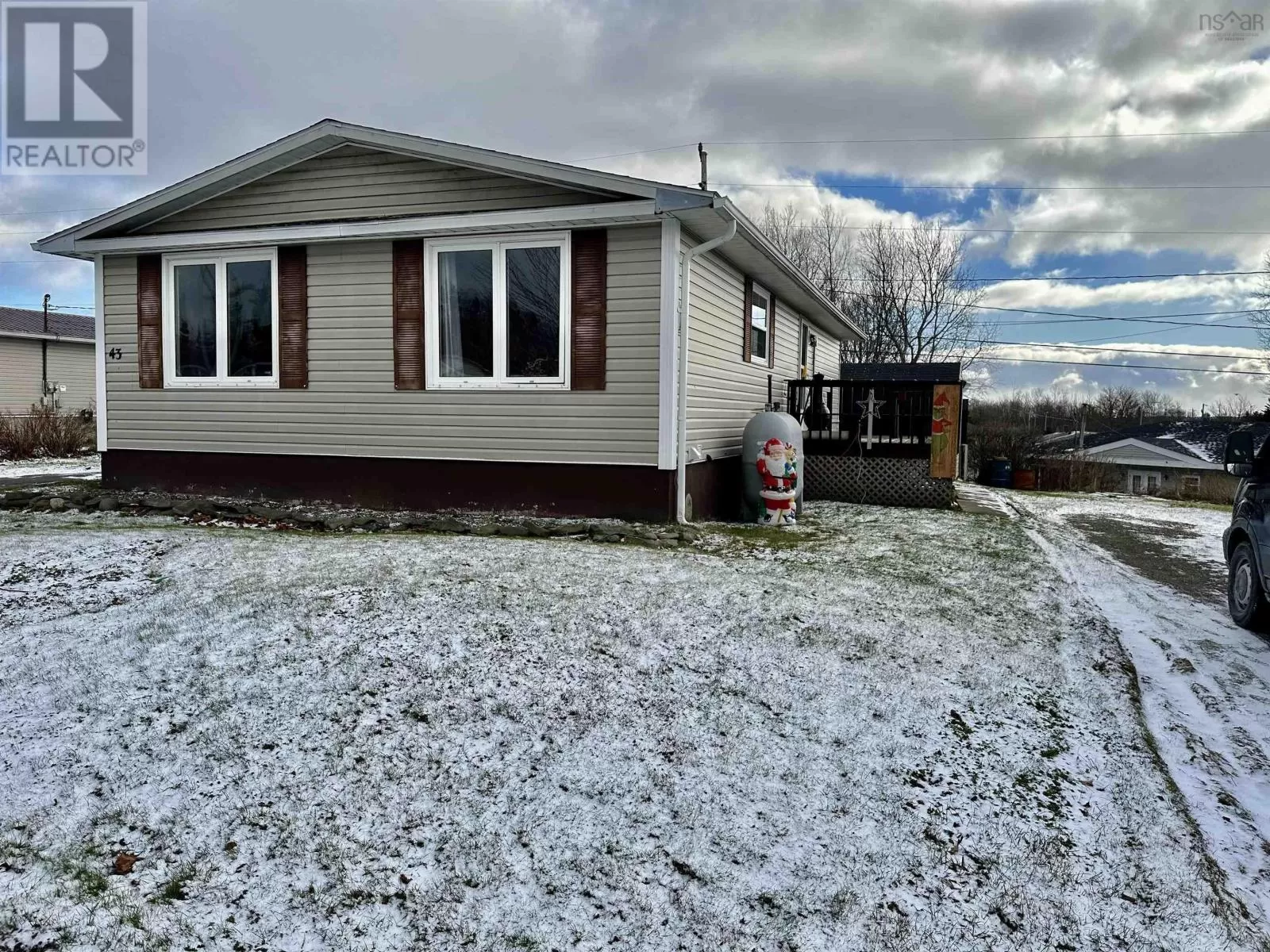 House for rent: 43 Oak Crescent, Port Hawkesbury, Nova Scotia B9A 3H6