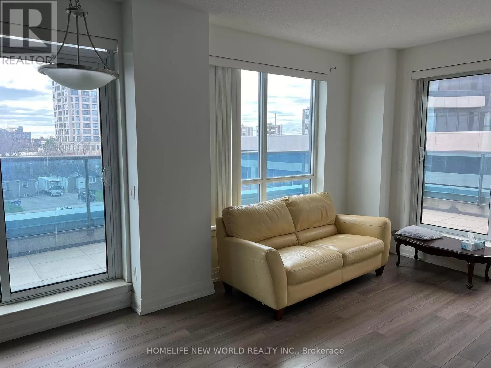 Apartment for rent: #430 -7165 Yonge St, Markham, Ontario L3T 0C9