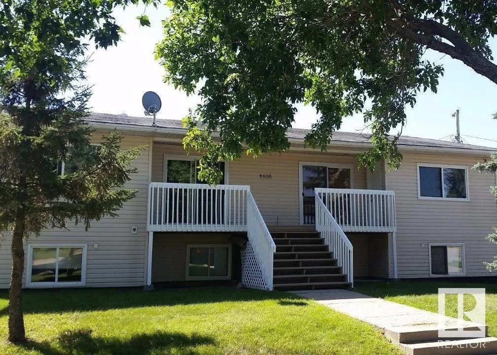 Duplex for rent: 4408 49 Av, Bonnyville Town, Alberta T9N 1G9