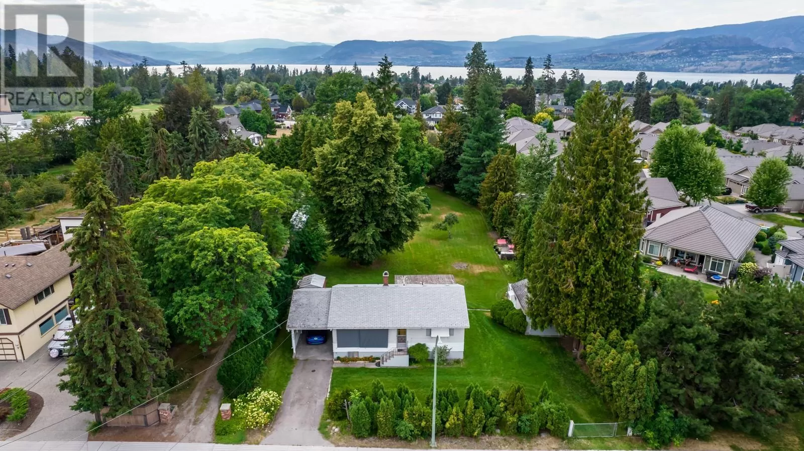 House for rent: 4482 Gordon Drive, Kelowna, British Columbia V1W 1T1