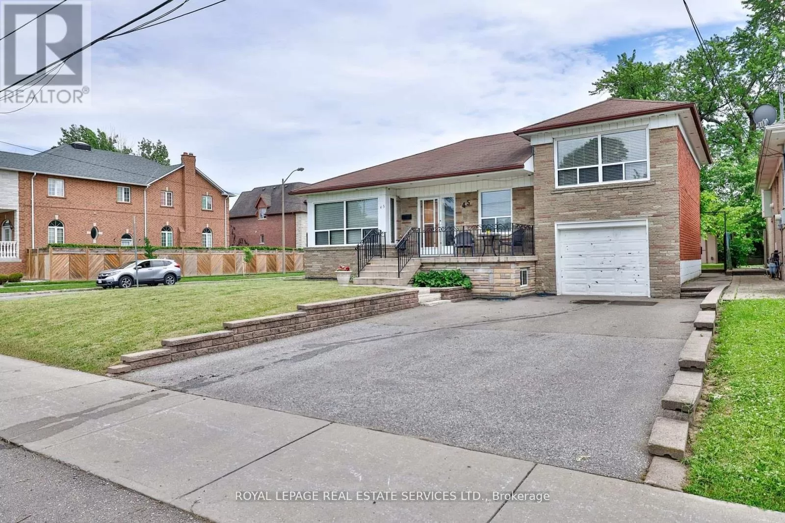 House for rent: 45 Danby Avenue, Toronto, Ontario M3H 2J4