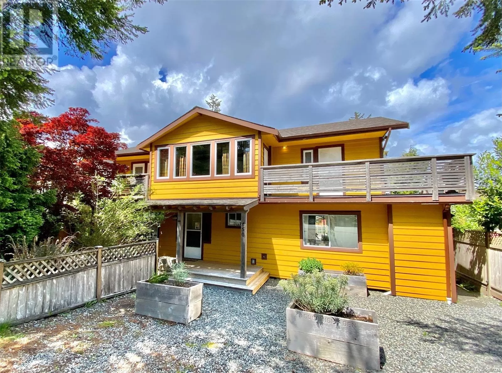 House for rent: 450 Neill St, Tofino, British Columbia V0R 2Z0