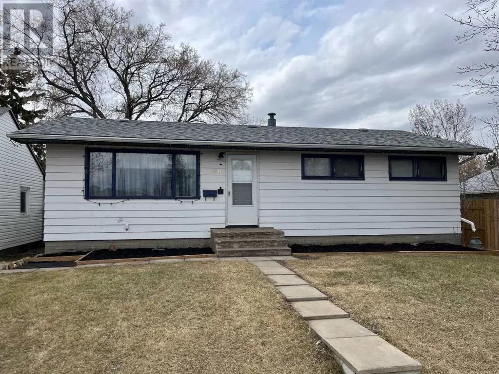 House for rent: 4511 47 Street, Lloydminster, Saskatchewan S9V 0J8