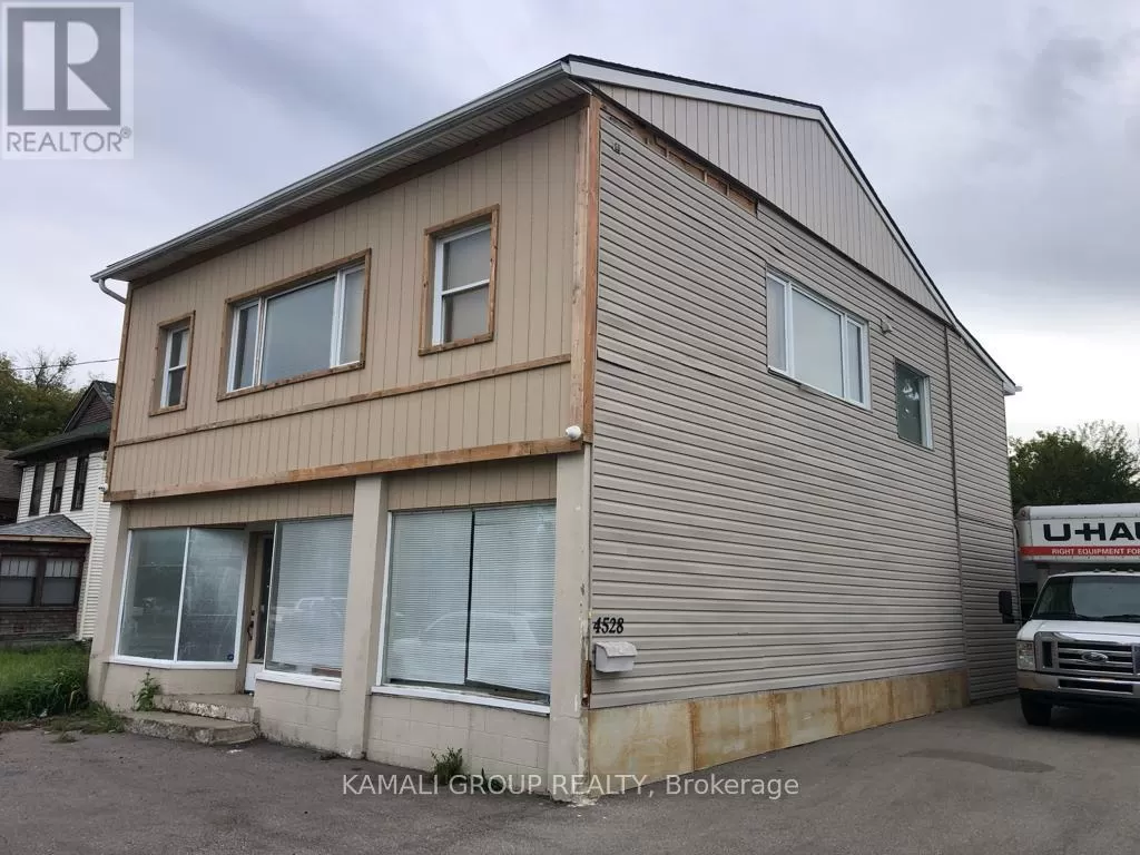 House for rent: 4528 Bridge Street, Niagara Falls, Ontario L2E 2R7
