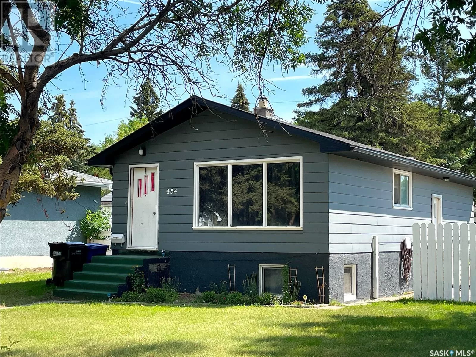 House for rent: 454 Montreal Avenue S, Saskatoon, Saskatchewan S7M 3L3