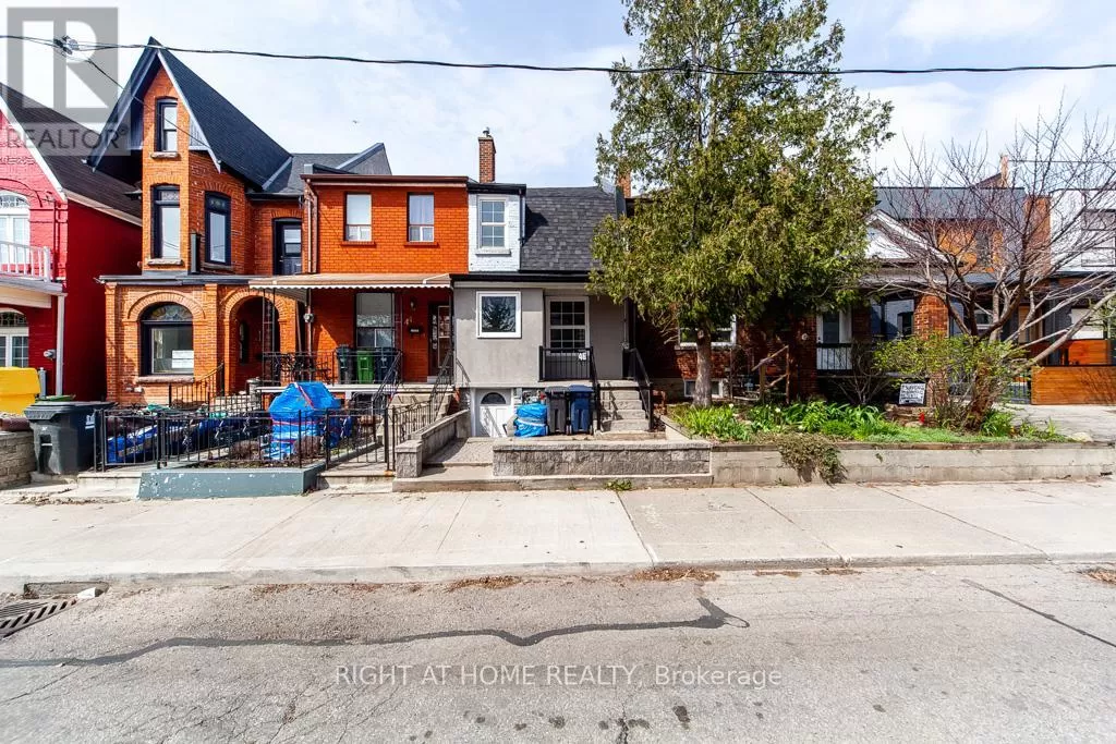 House for rent: 46 Coolmine Road, Toronto, Ontario M6J 3E9