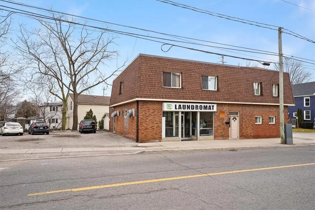 Commercial Mix for rent: 46 Ontario Street, Grimsby, Ontario L3M 3H3