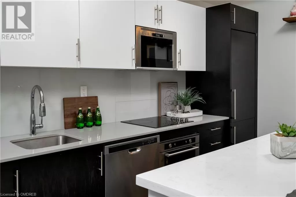Apartment for rent: 460 Adelaide Street E Unit# 1101, Toronto, Ontario M5A 0E7