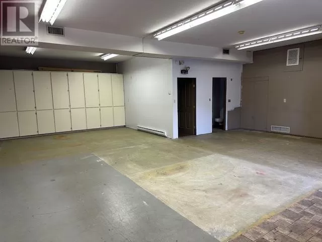 Residential Commercial Mix for rent: 4613 31 Street Unit# 3, Vernon, British Columbia V1T 5J8