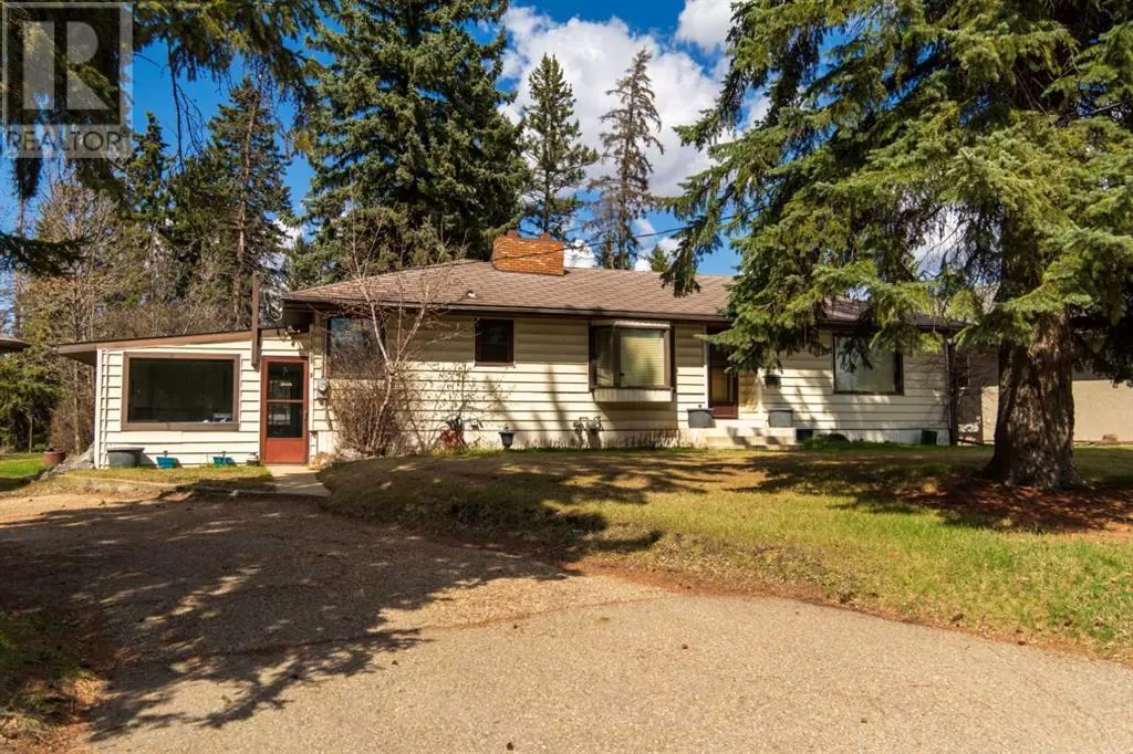 House for rent: 4626 37 Street, Red Deer, Alberta T4N 0V6