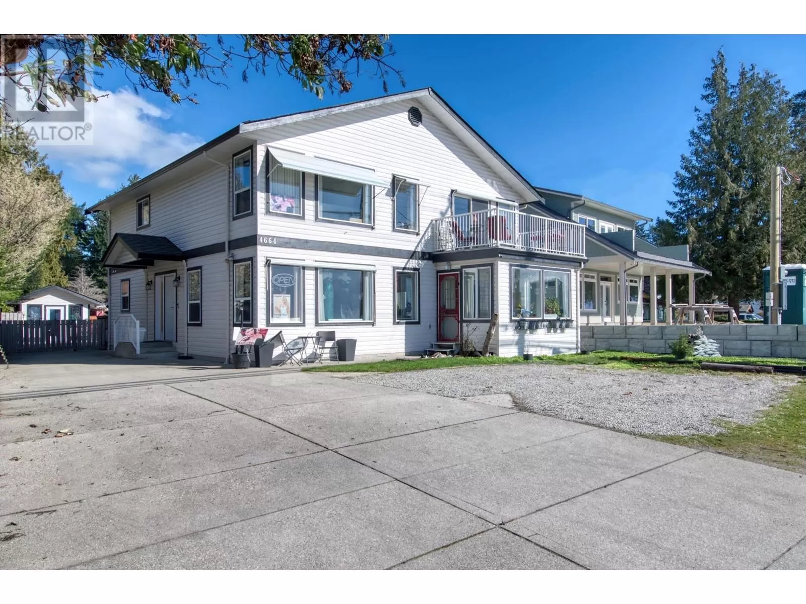 House for rent: 4664 Sunshine Coast Highway, Sechelt, British Columbia V7Z 0E5
