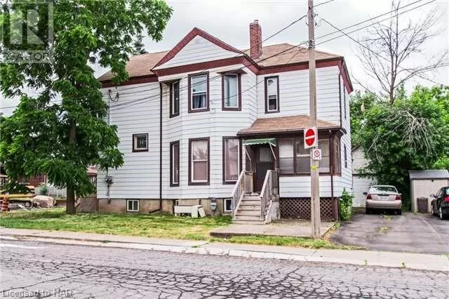 Duplex for rent: 4731 Saint Lawrence Avenue, Niagara Falls, Ontario L2E 3X8