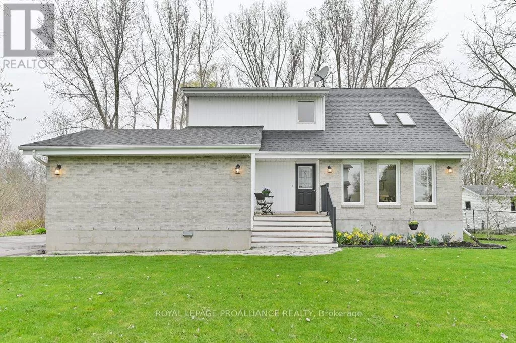 House for rent: 48 Dorthy Dr, Quinte West, Ontario K8V 5P5