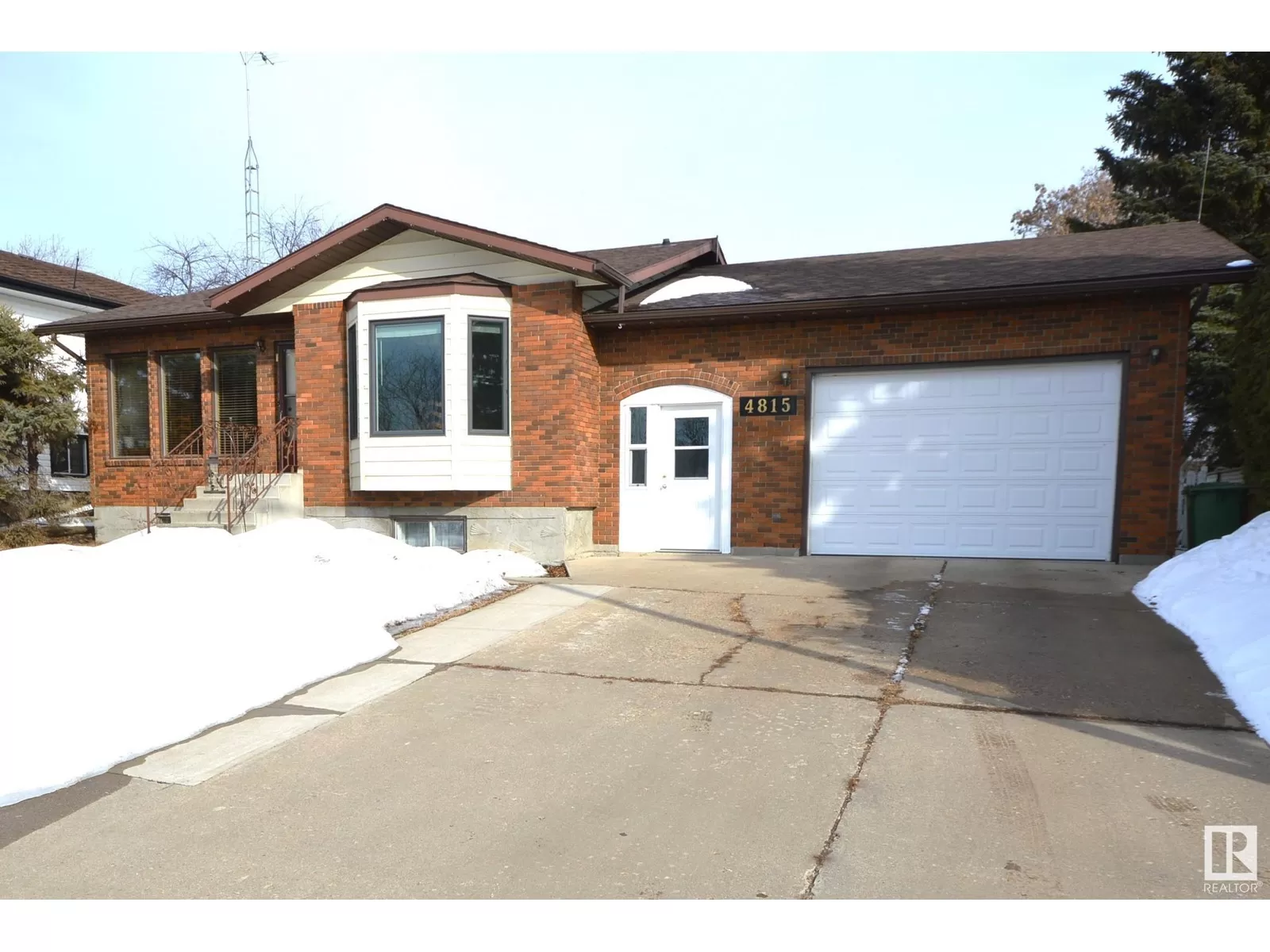 House for rent: 4815 Lakeshore Dr, Bonnyville Town, Alberta T9N 1P2
