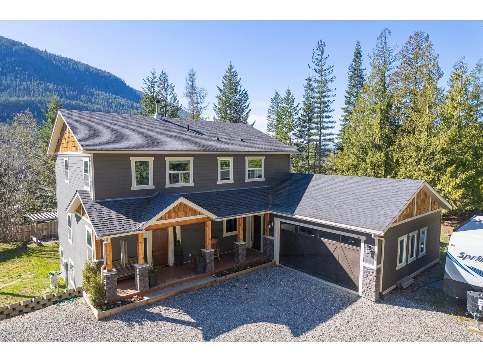 House for rent: 4817 Goat River North Road, Creston, British Columbia V0B 1G9