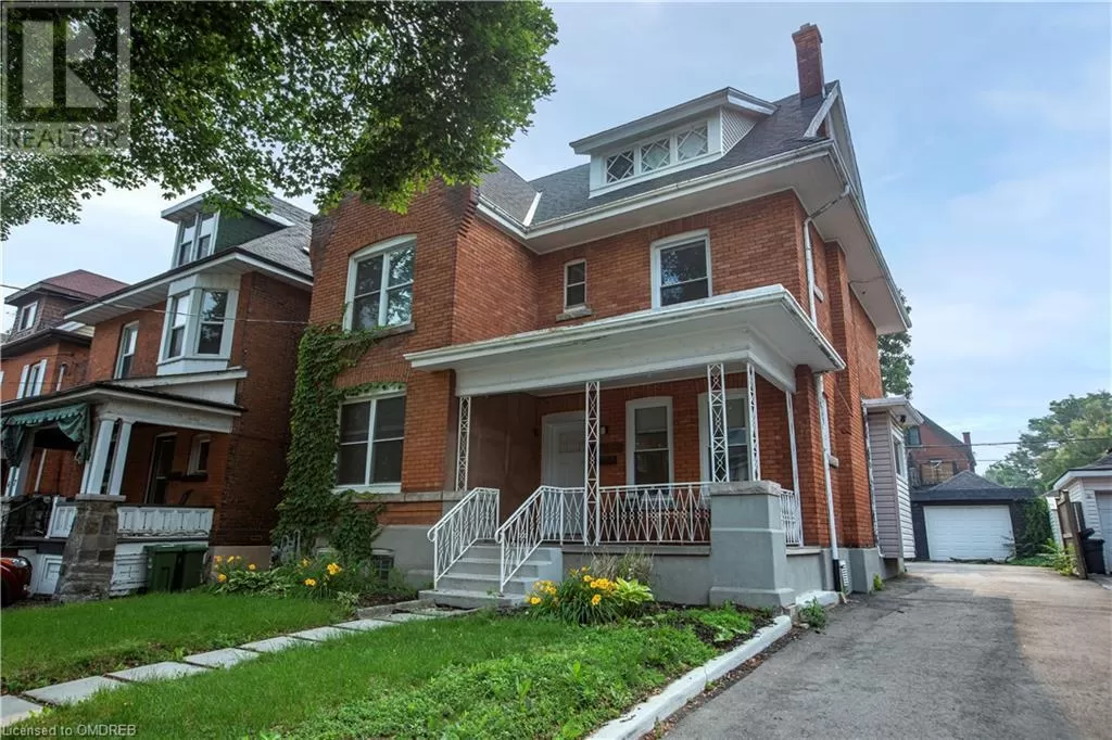 Duplex for rent: 49 Fairleigh Avenue S, Hamilton, Ontario L8M 2K1