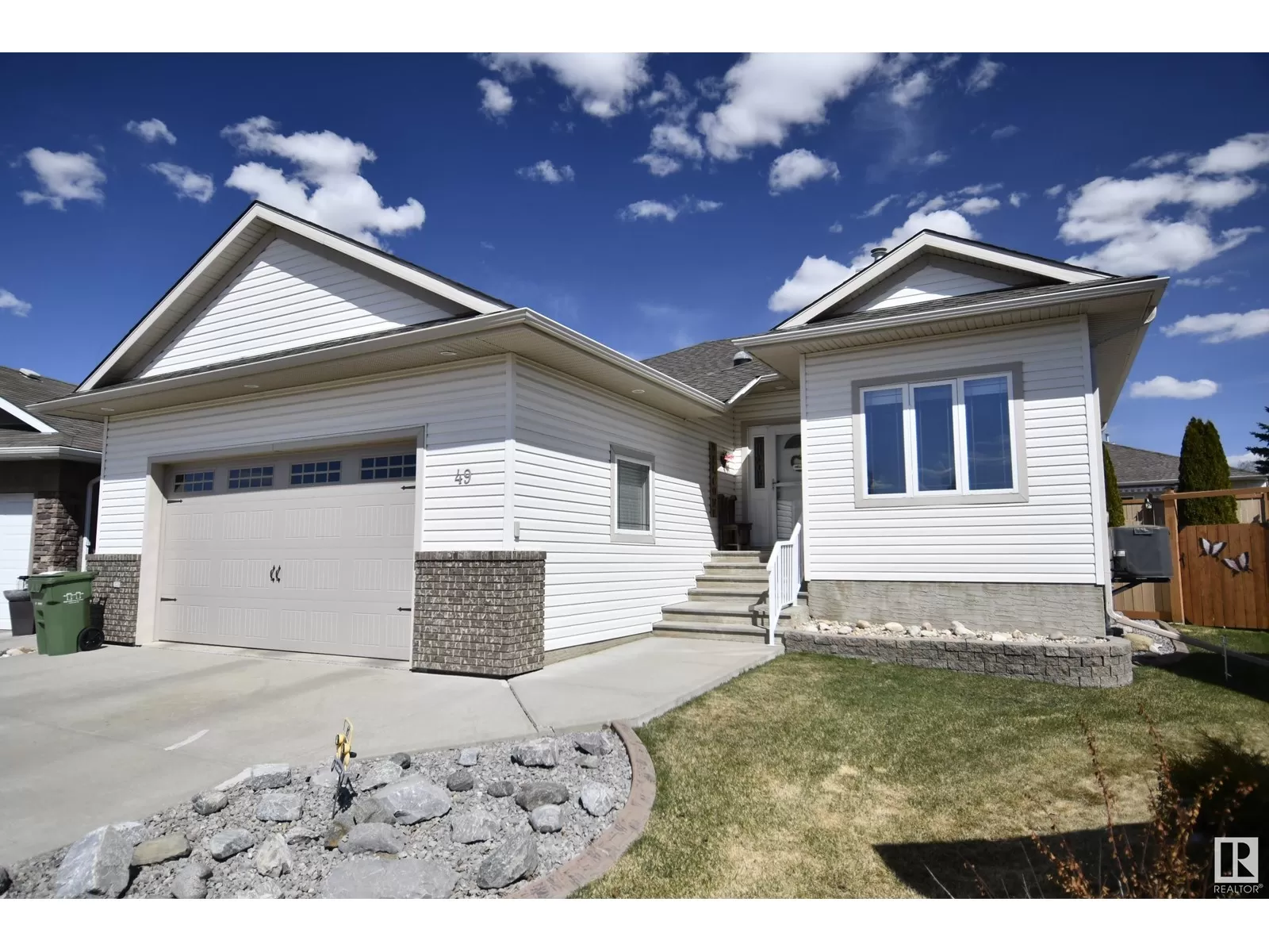House for rent: 49 Woods Cr, Leduc, Alberta T9E 8K4