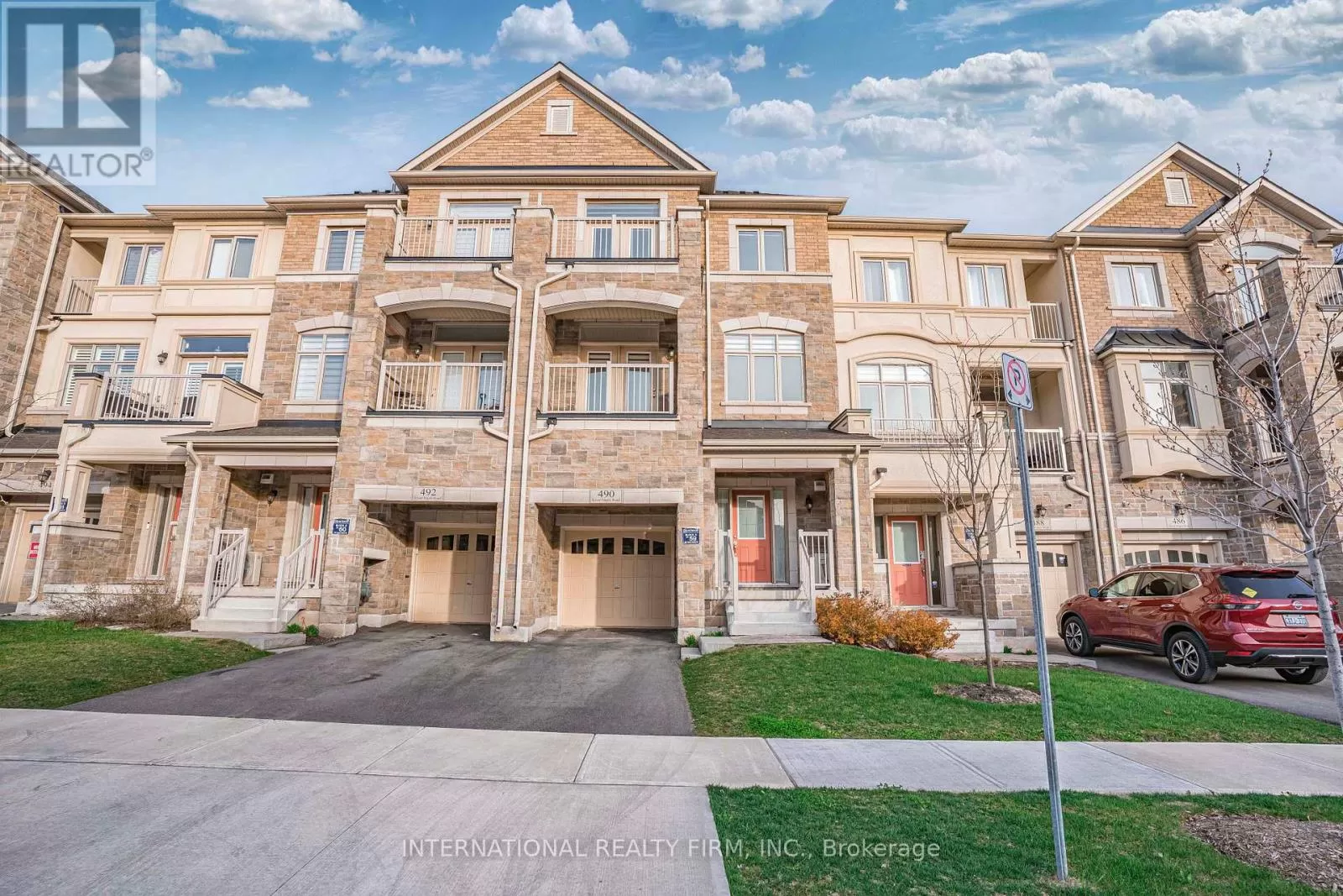 Row / Townhouse for rent: 490 Silver Maple Road, Oakville, Ontario L6H 3P6