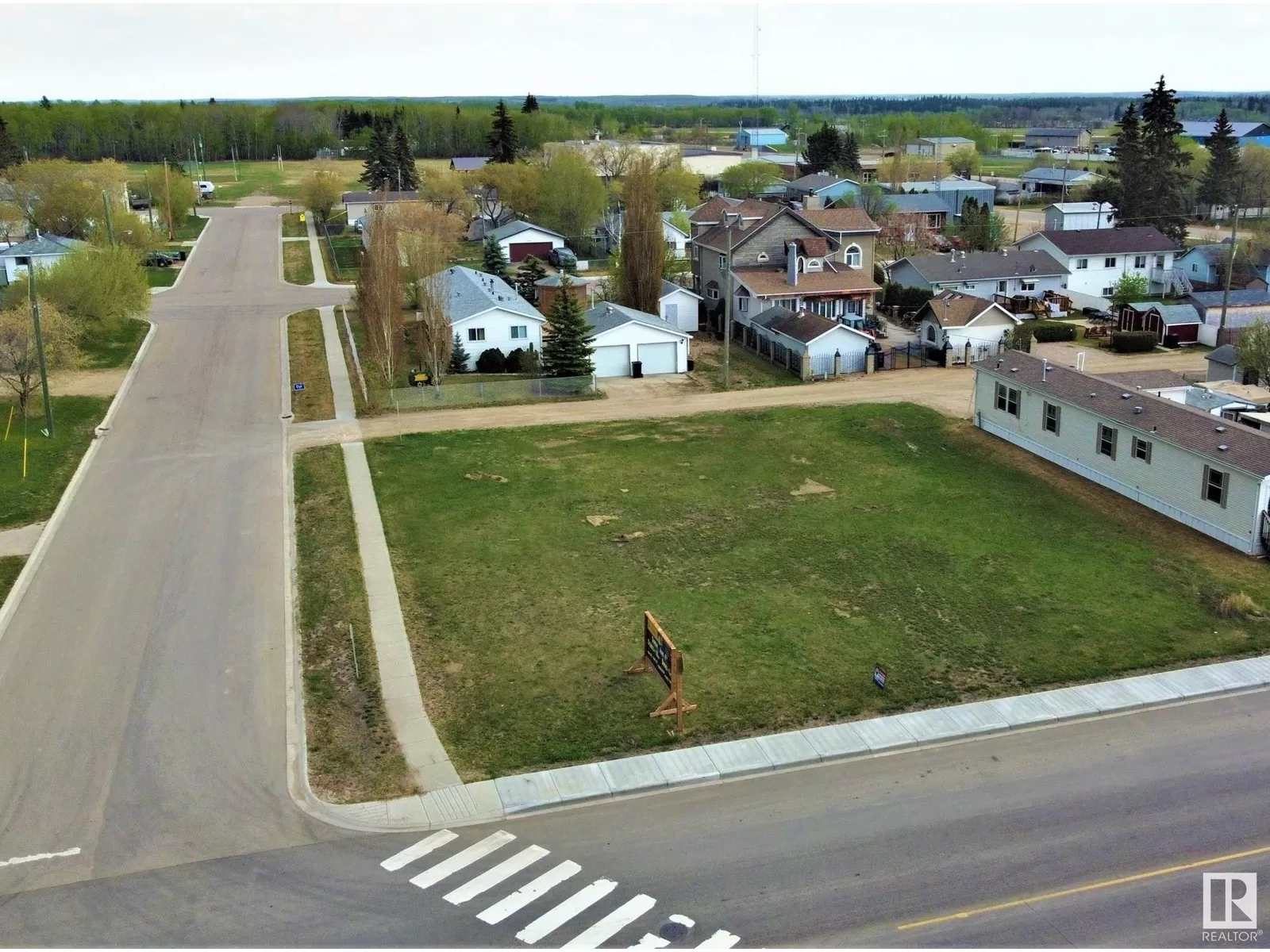 No Building for rent: 4909 50 St, Ardmore, Alberta T0A 0B0