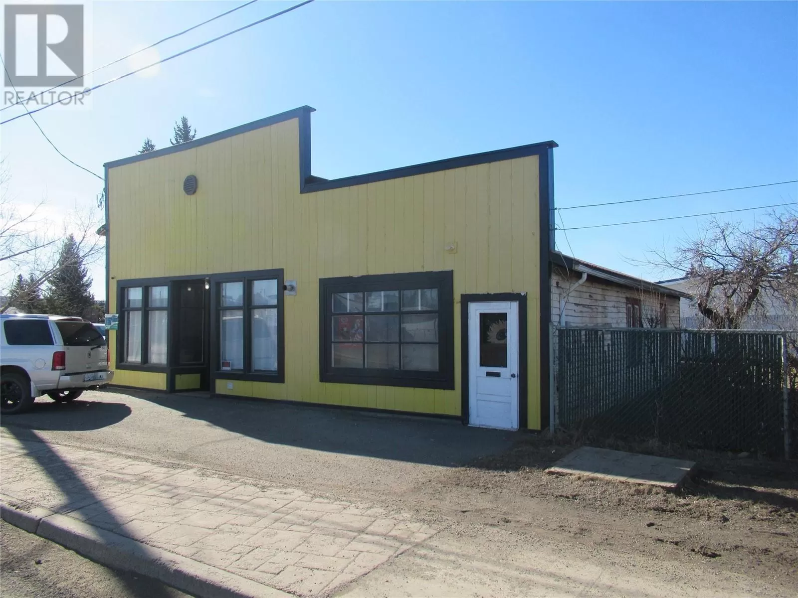 Residential Commercial Mix for rent: 4928 50 Avenue, Pouce Coupe, British Columbia V0C 2C0