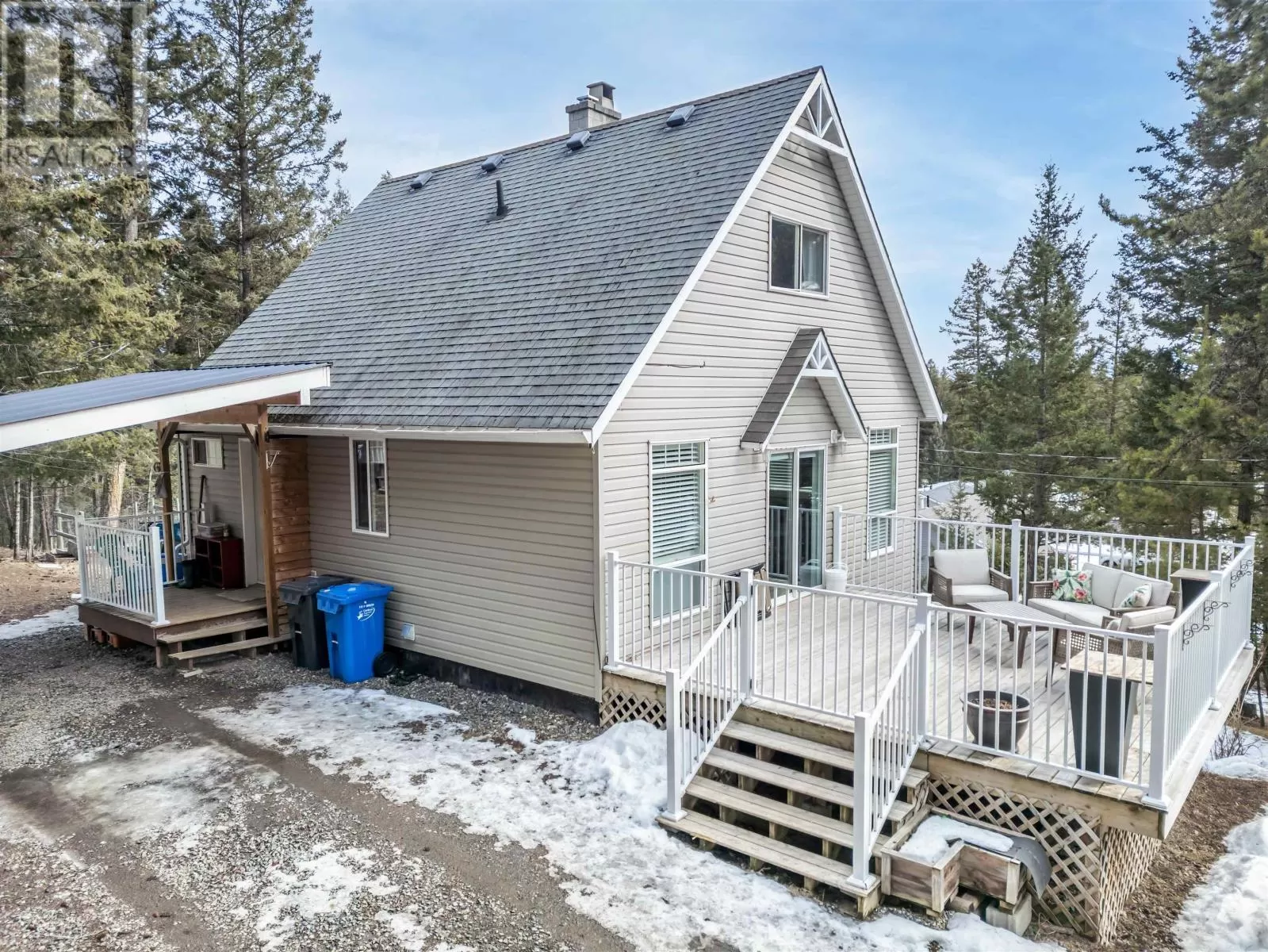House for rent: 4963 Kyllo Road, 108 Mile Ranch, British Columbia V0K 2Z0
