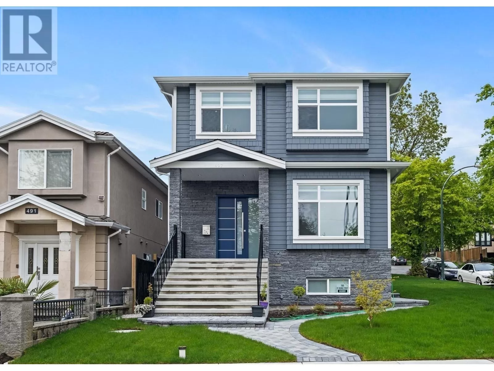 House for rent: 497 E 61st Avenue, Vancouver, British Columbia V5X 2B7