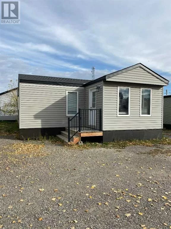 Mobile Home for rent: 5, 1048 Elk Avenue, Pincher Creek, Alberta T0K 1W0