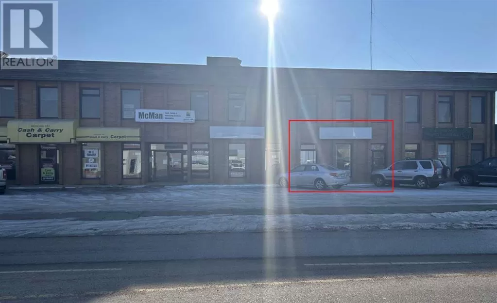 Commercial Mix for rent: 5, 941 South Railway Street Se, Medicine Hat, Alberta T1A 2W3