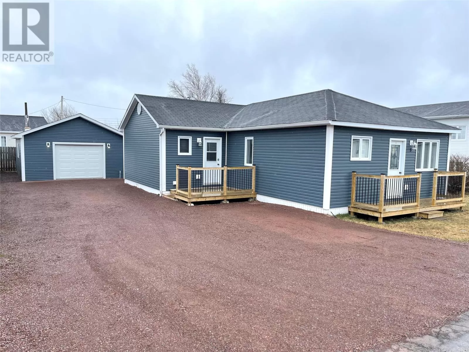 House for rent: 5 Elliott Street, Grand Falls-Windsor, Newfoundland & Labrador A2B 1H7